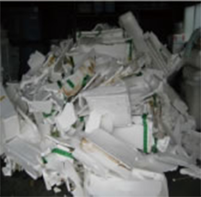 原材料の発泡スチロール